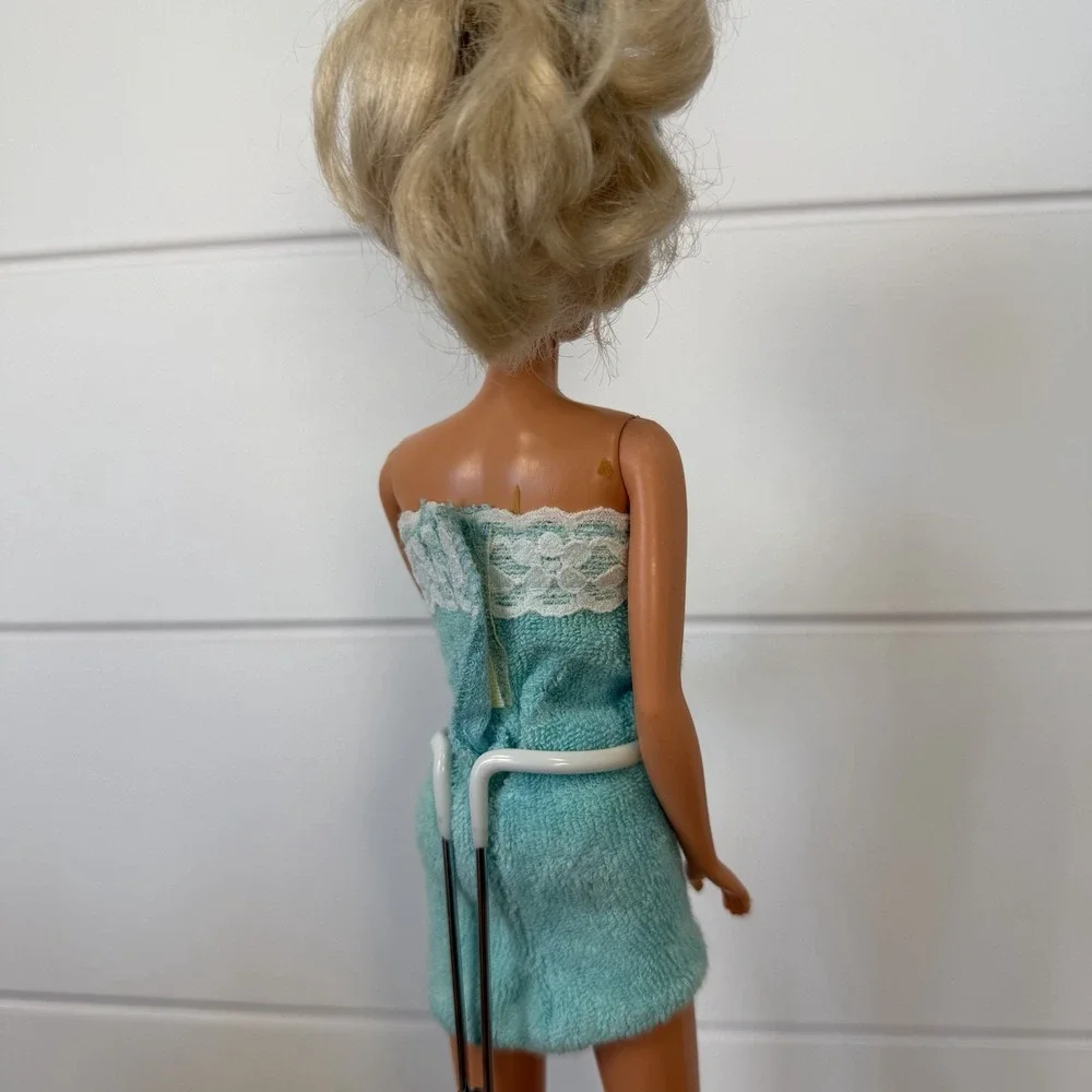 1976 Barbie Doll With Satin Panties And 1992 Fun To Dress Towel Wrap And Stand